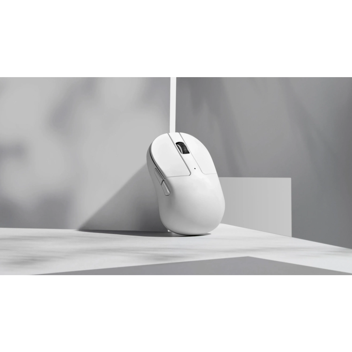 Chuột Keychron M4 Wireless Silent - Black/White