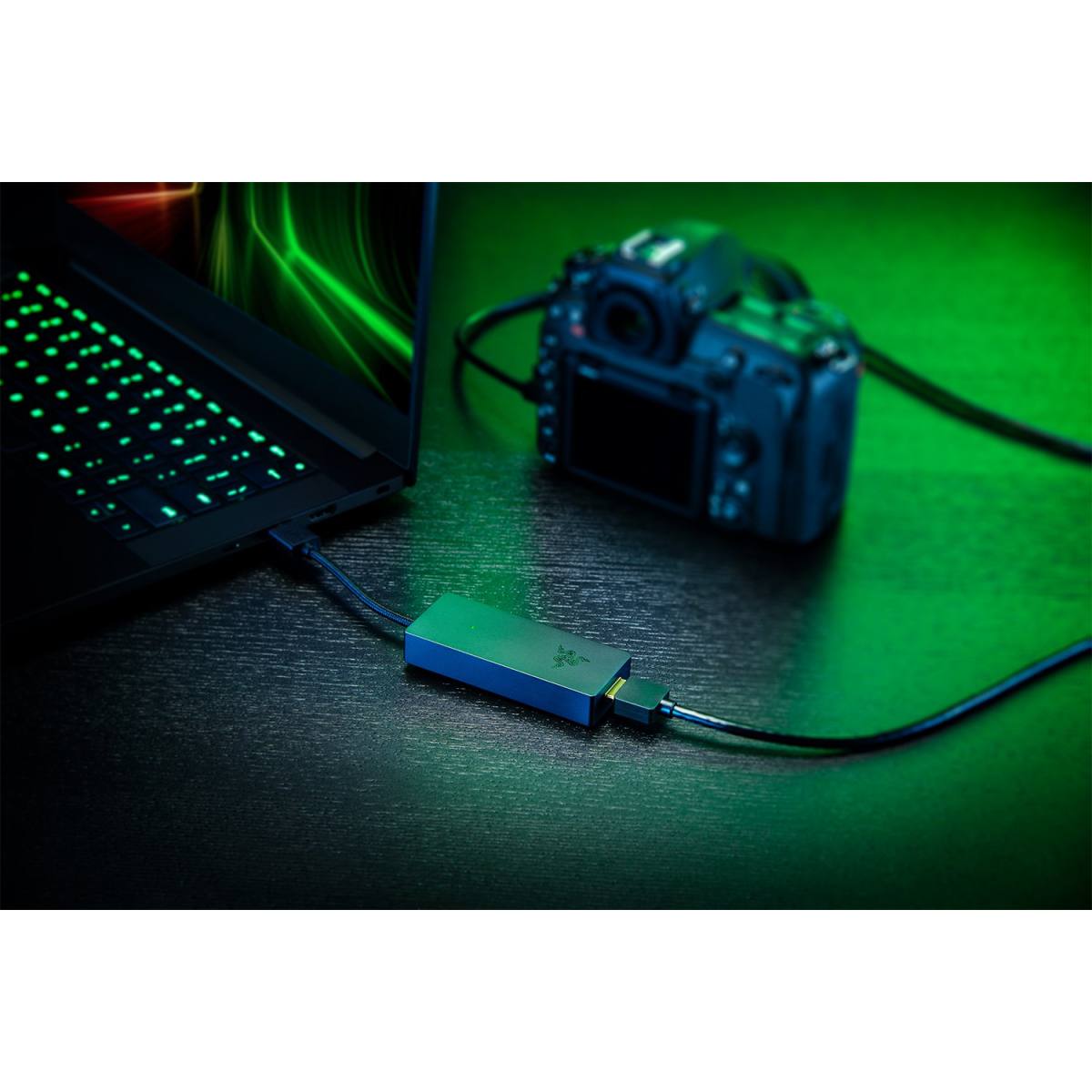 Thiết bị Stream Razer Ripsaw X 4K 30FPS