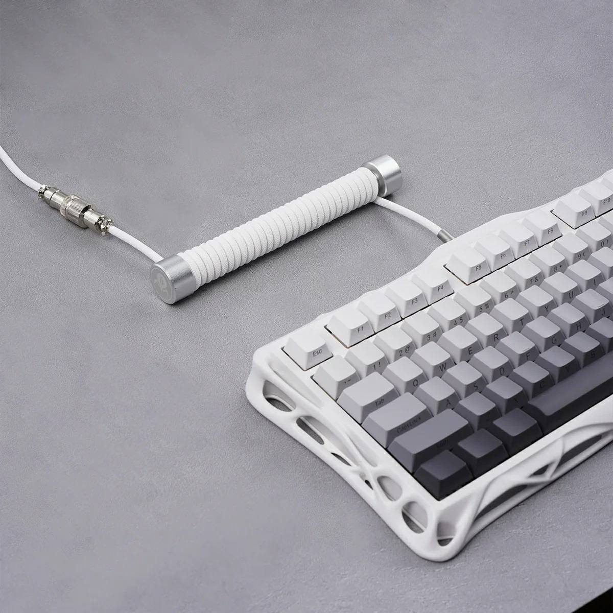 Cáp USB Custom GravaStar Coiled Aviator (Black/White)